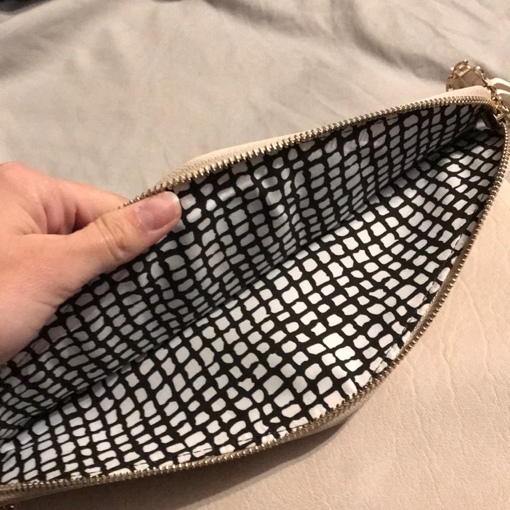 Purse - Picture 5 of 5